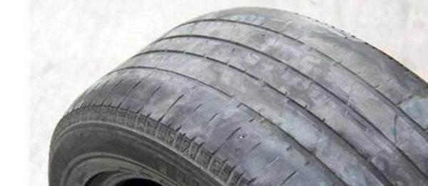 轮胎被钉子扎是修补还是换新轮胎,轮胎侧面被钉子扎了怎么修复