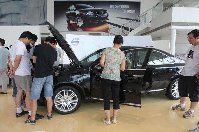 全款买车和贷款买车的差距有多大,全款买车和按揭买车差别有多大