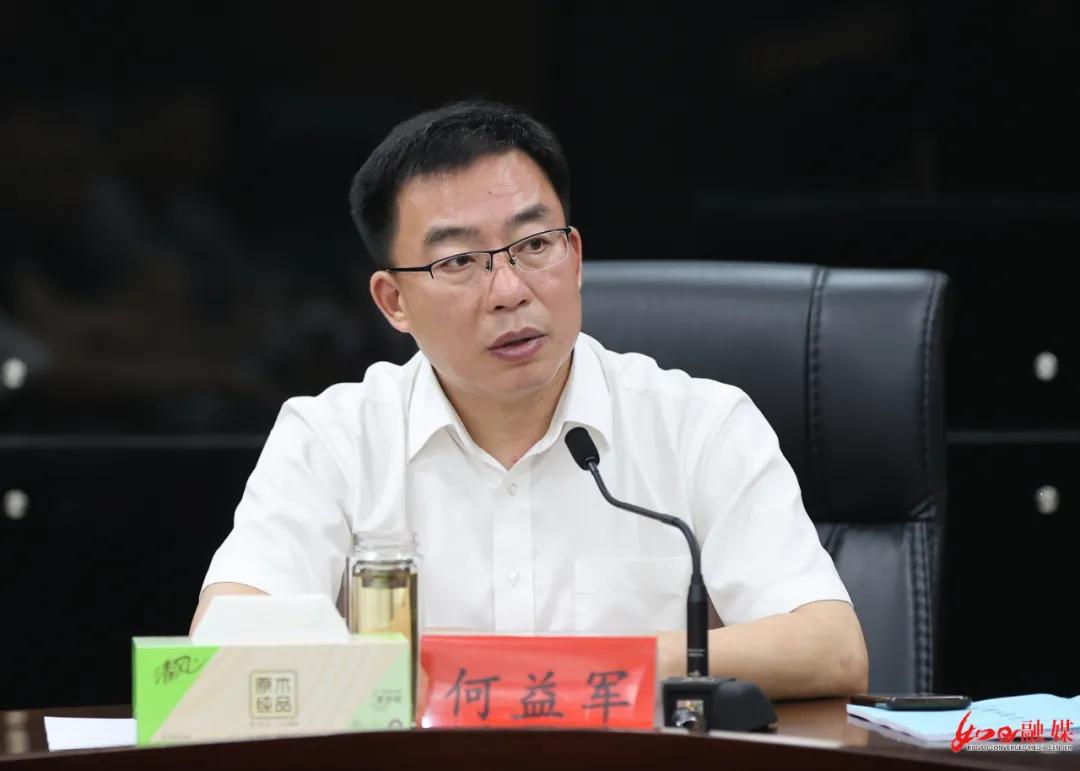 何益军如皋新闻,教育局领导教师节走访慰问