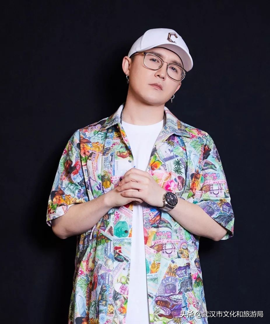 武汉欢乐谷电音节justin黄明昊,武汉欢乐谷hoha电音节黄明昊