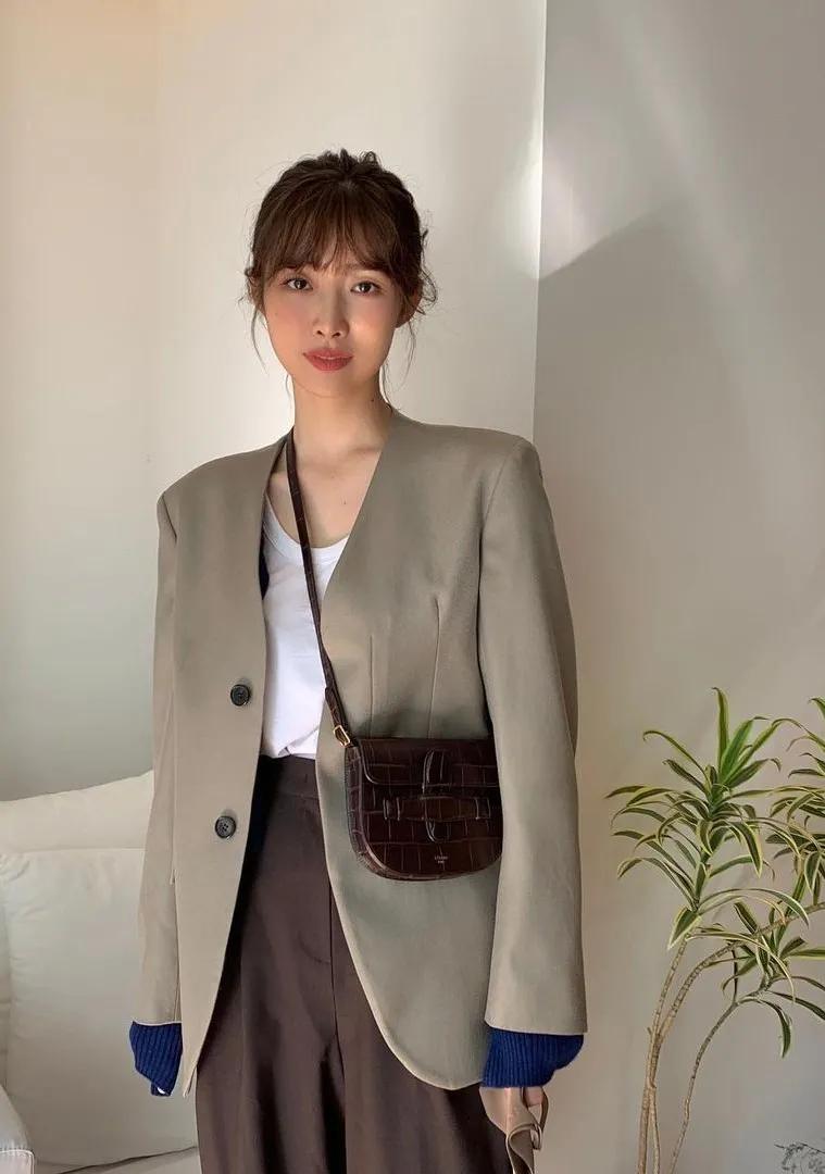 jennie穿搭冬香奈儿,求jennie同款衣服