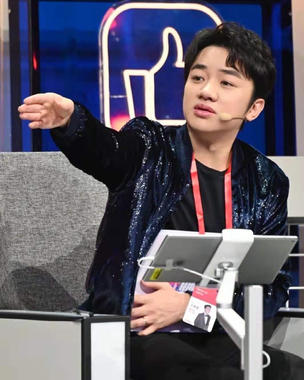 费尽心思追到的高颜值女友,王祖蓝是怎么出名的