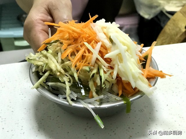 南京最好吃的徐州菜煎饼,徐州当地常见的菜煎饼