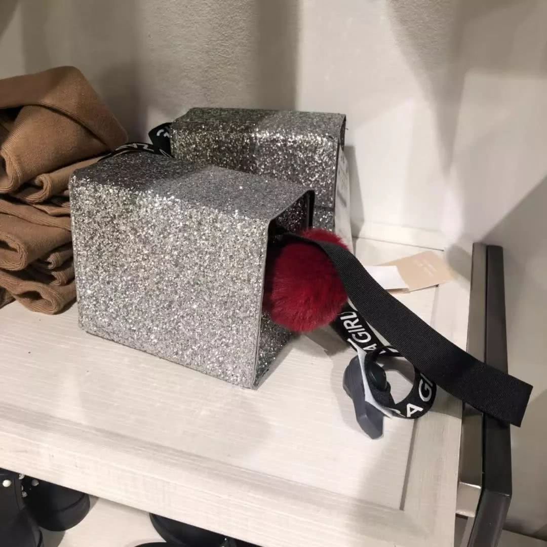 买童装怎么省钱,想给宝宝买个童装