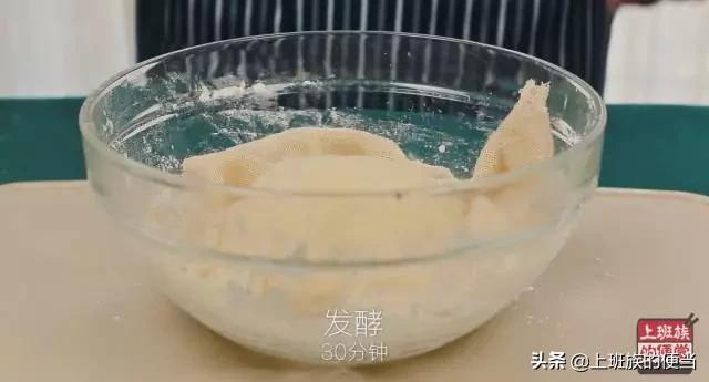 煎饼该怎么做好吃又简单,饭店茴香煎饼的做法