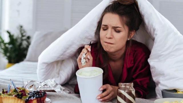 女生的生理期不能吃的东西,女生生理期不能喝冰的吗