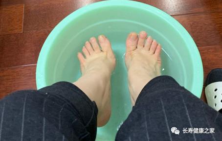 多喝水多走路你以为是在养生,多喝水多走路你以为在养生吗