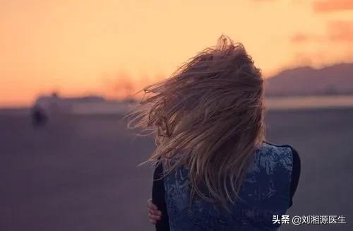 怀孕早期hcg不翻倍反而下降怎么办,孕早期hcg几乎不涨而后又突然翻倍