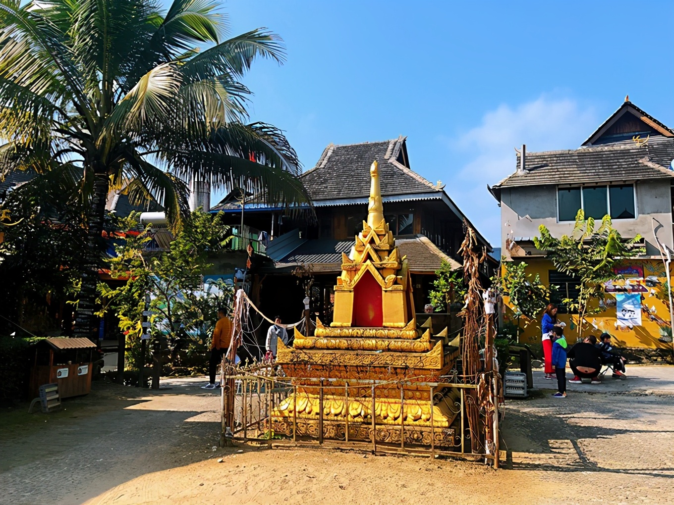 西双版纳是佛教发源地吗,西双版纳的佛教和中国佛教的相同