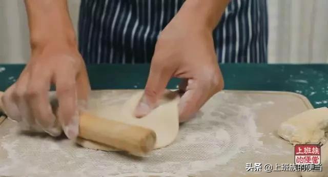 煎饼怎么做好吃又简单又方便,饭店海蛎煎饼正宗做法