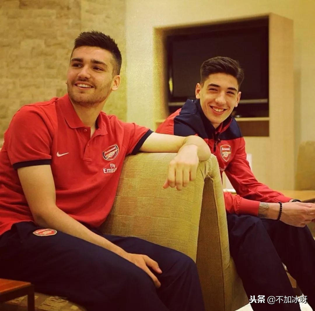 HectorBellerin｜脱下PUMA，穿上GUCCI