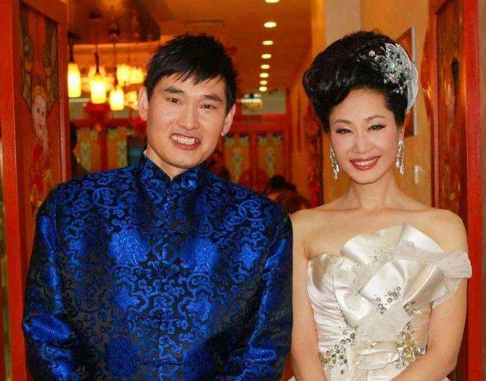 儿媳妇的野心慢慢暴露？大衣哥借酒消愁，他该如何解决？