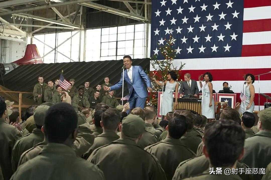 神剧回归：生活就像散场后的马戏团，总是有限温存，无限心酸