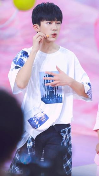 其实一直被寄予厚望的千玺,千玺现在的辉煌