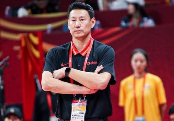 李楠教练简历,男篮主教练李楠简介视频