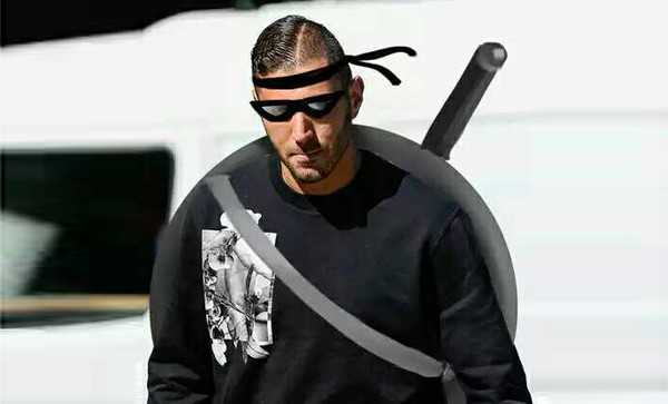 足球的搞笑时刻看完真笑死了,足球赛场那些经典搞笑瞬间