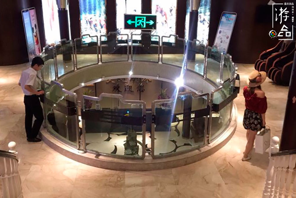 重庆两江游观光船攻略,重庆两江游轮游需要带身份证吗