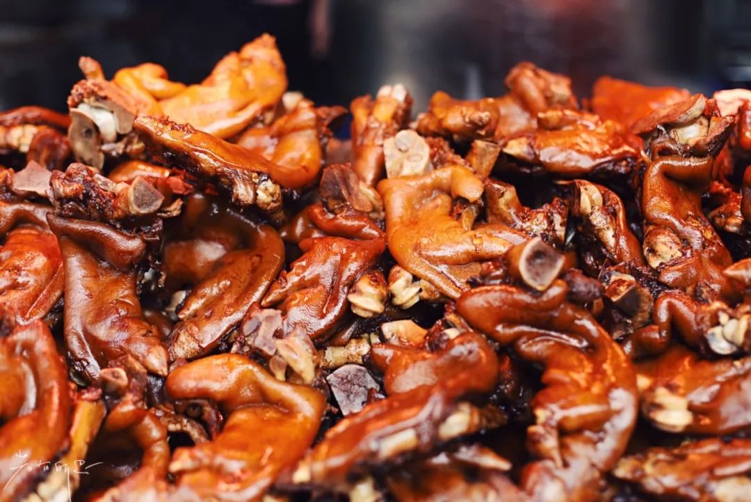 贵阳古镇卤猪蹄,去青岩古镇必吃哪家猪蹄