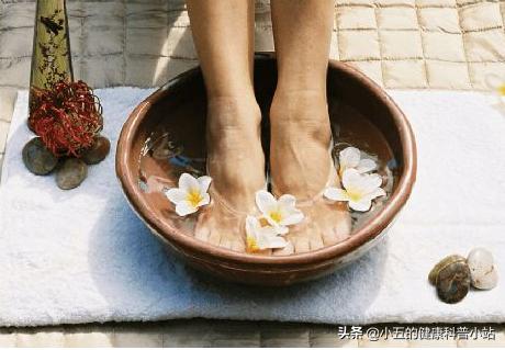 辨证论治，内外皆用，聊一聊中医治疗足癣病的用药思路