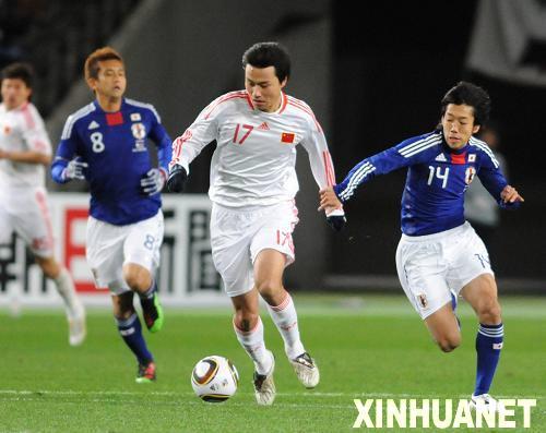 一个“笨蛋”的背影，回首04年阿里·哈恩执教国足的失败之路