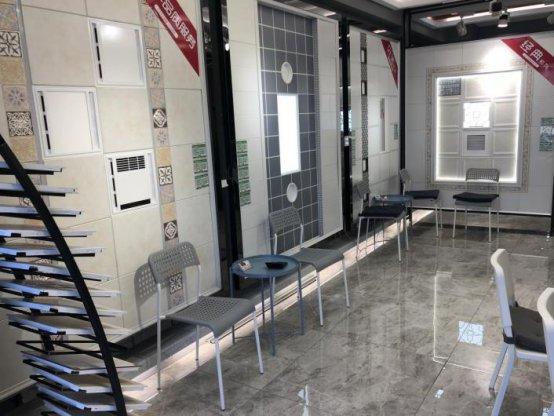 从夫妻小店到两家大专卖店，花旗集成吊顶经销商讲诉成功秘诀