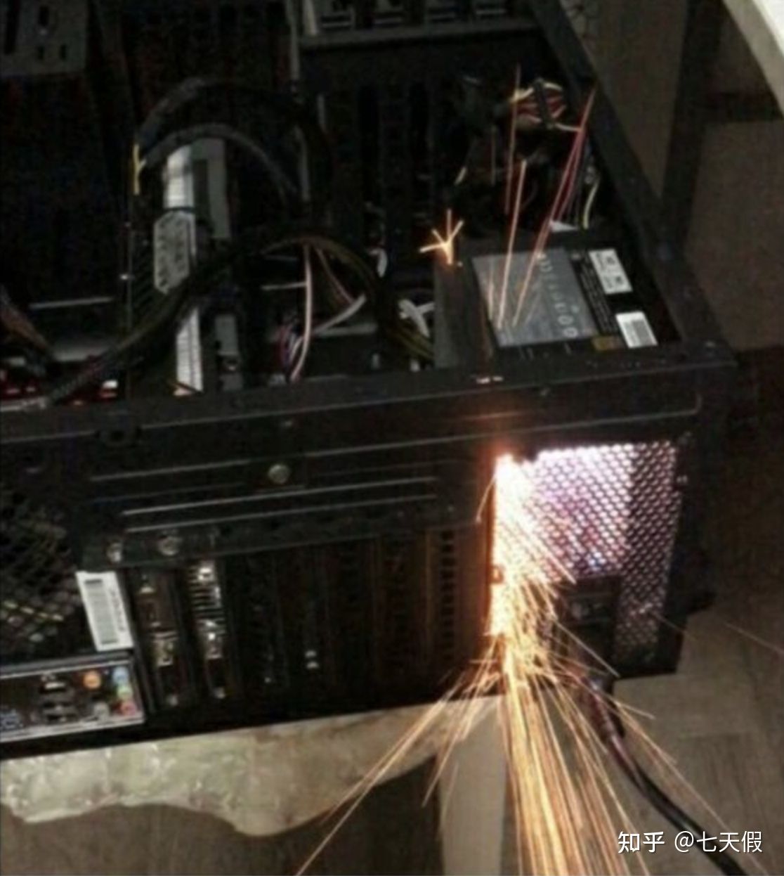 台式电脑的好处,选台式电脑的经典误区