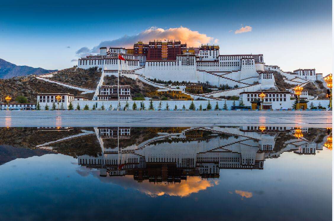 *藏西**旅游，发现拉萨没有高楼，问当地人，刷新我对拉萨的认识！