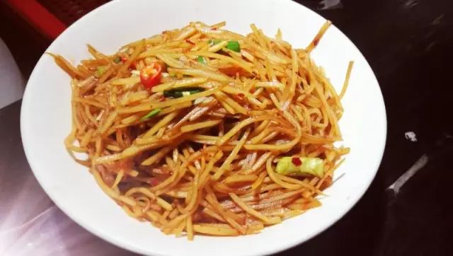 湖南长沙湘菜馆哪家比较好,长沙7号湘菜馆有名的菜坛子肉