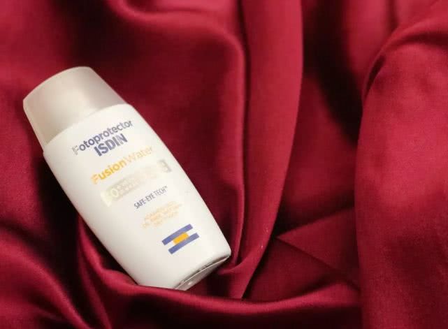 兰蔻防晒好还是skii防晒好,兰蔻柔皙轻透防晒测评