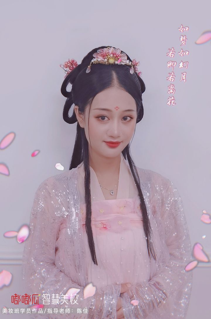 在嘟嘟瓜学化妆贵吗？多少钱？