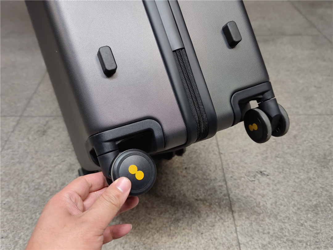 推荐一款旅行行李箱地平线8号,地平线8号旅行箱20寸登机拉杆箱