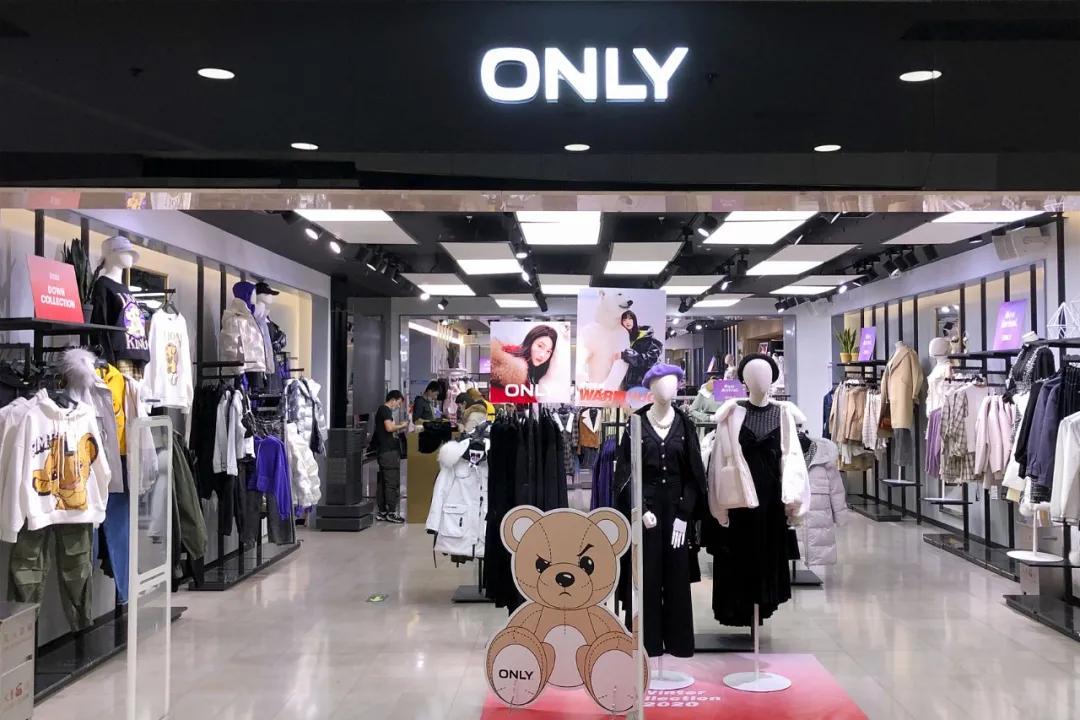 娴佹按鐨勫コ涓婚搧鎵撶殑姝﹁棌,only濂宠鍜寁eromoda椋庢牸鍖哄埆