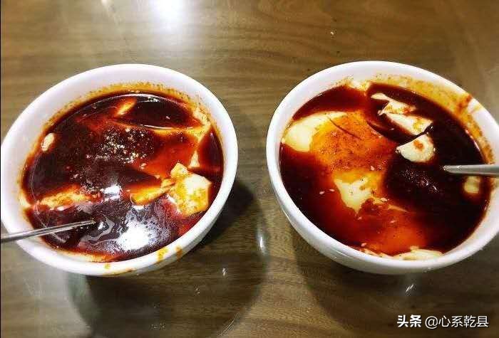 高唐豆腐脑对比乾县豆腐脑,乾县豆腐脑和葱花饼又软又好吃