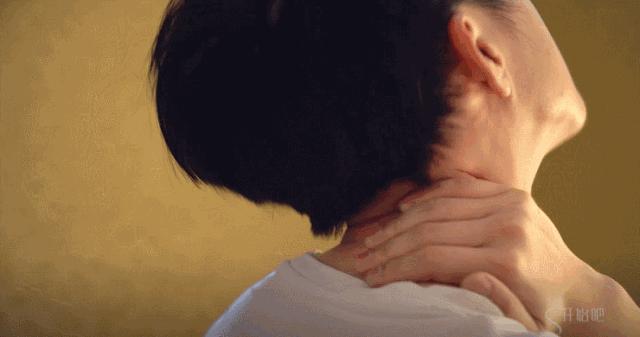 随身携带的颈椎按摩师，恒温42℃，15级力度调节，坐着躺着都能用