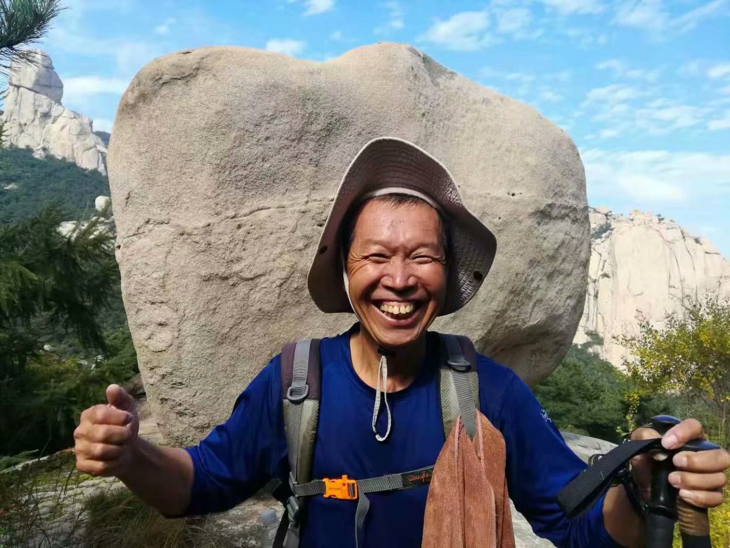 远征三晋凯旋还，飓风众人把酒欢