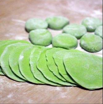 韭菜可以和茴香豆腐一起包饺子吃,茴香豆腐菜盒子的做法大全集