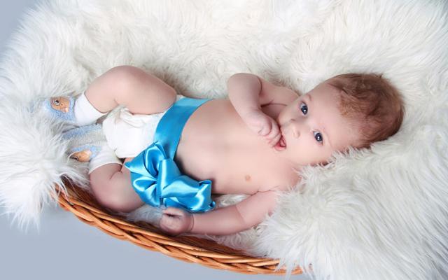 宝宝挖耳屎的危害,给宝宝挖耳屎有什么害处