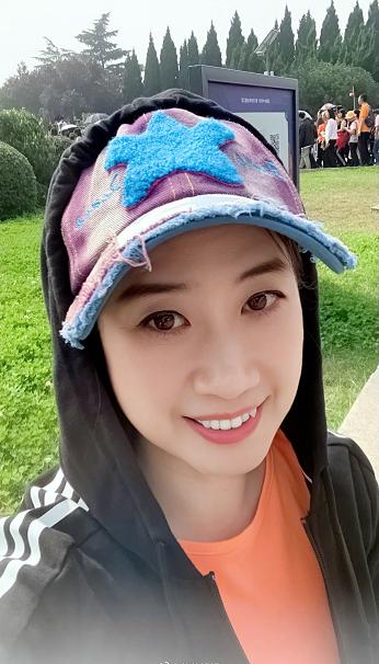 44岁芙蓉姐姐近况：从万民嘲笑到低调富婆，她才是最清醒的那一个