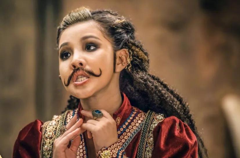 卖假包骗闺蜜！被虚荣心毁掉的女星丁小芹，从康熙女神沦为罪犯