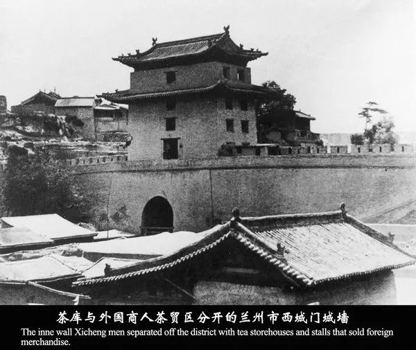 左宗棠收复新疆沙俄派了多少人,左宗棠收复新疆找胡雪岩买武器