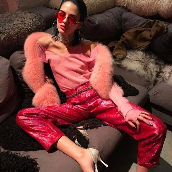 山东天后蕾哈娜代言,山东天后蕾哈娜走马现场版