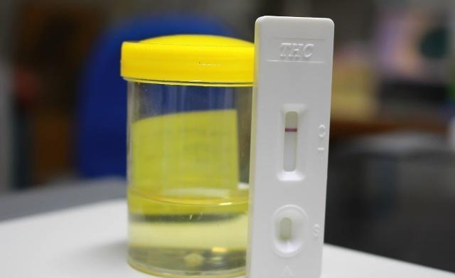 怀孕几天能测出来验孕棒一深一浅,女人怀孕几天能测试出来