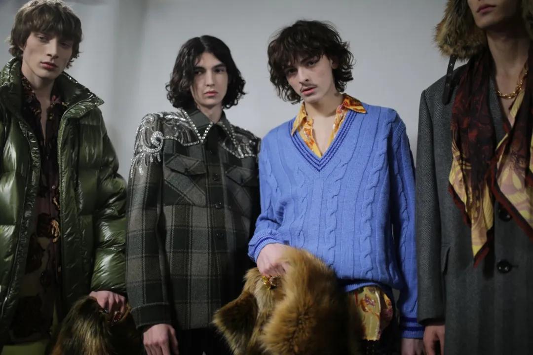 蔡徐坤三亚免税店视频全程,海南三亚免税店蔡徐坤