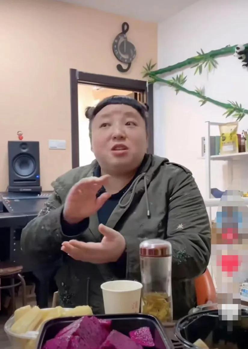 贾玲为什么胖40斤,41岁的贾玲宣布成功减重100斤