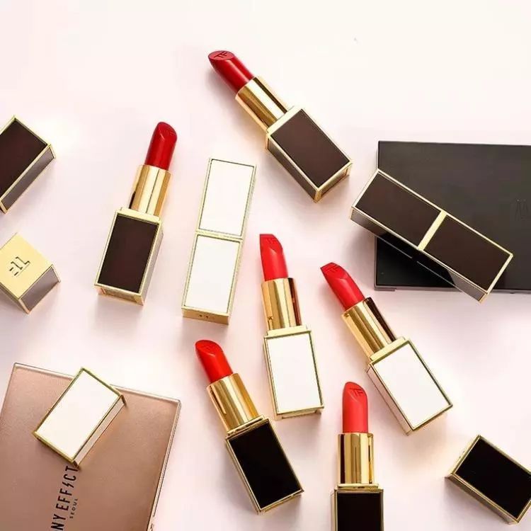 黄皮适合奶茶色还是豆沙色口红,大牌口红黑黄皮必入ysl唇釉