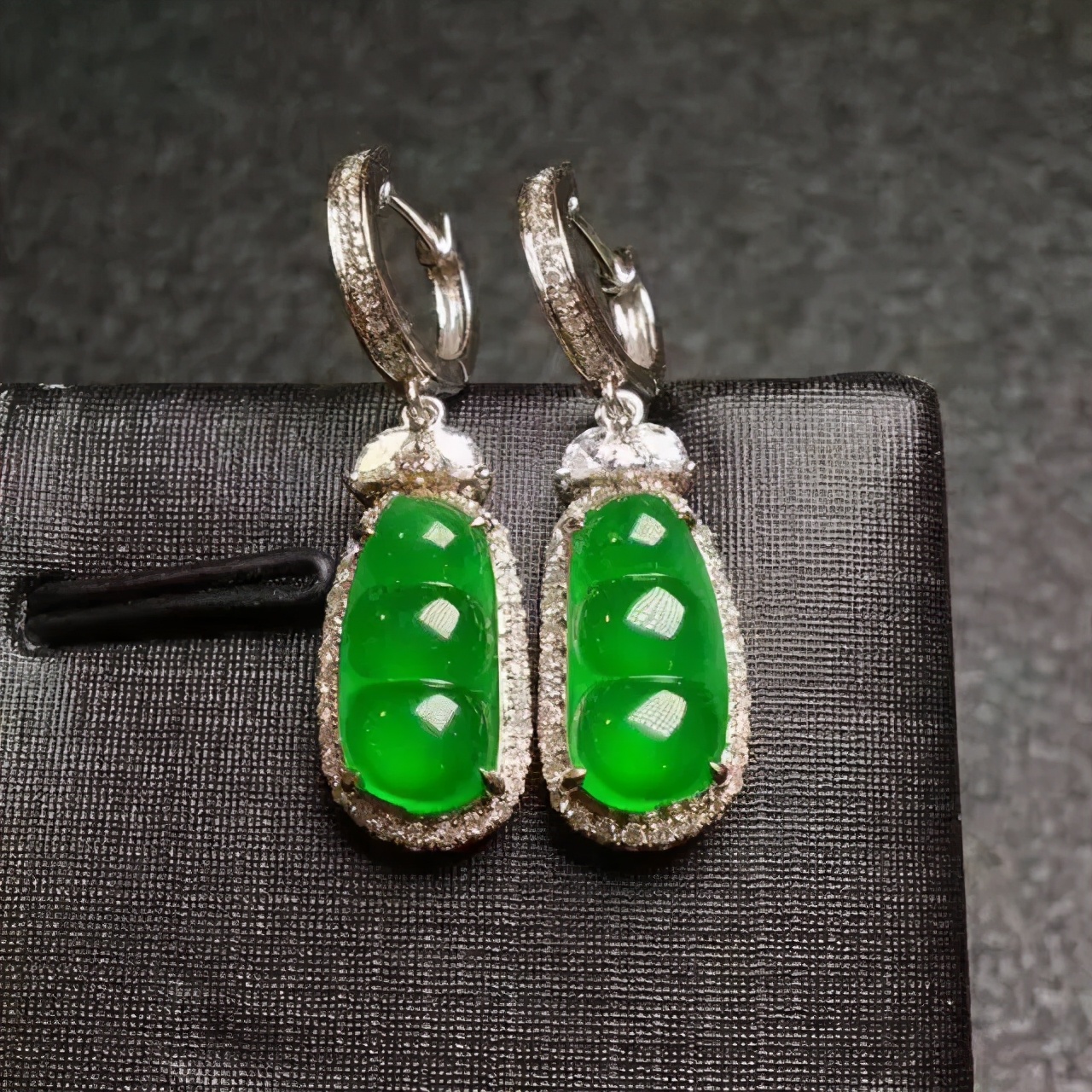 网购4000的翡翠手镯,3000元买了一只棉絮翡翠手镯