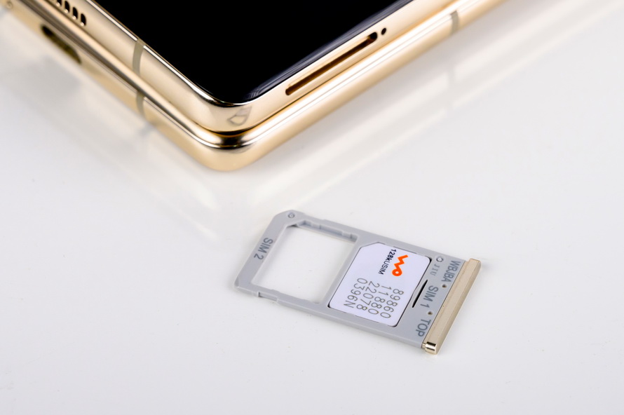 三星W215G评测：双卡双待双屏幕一切为商务而生