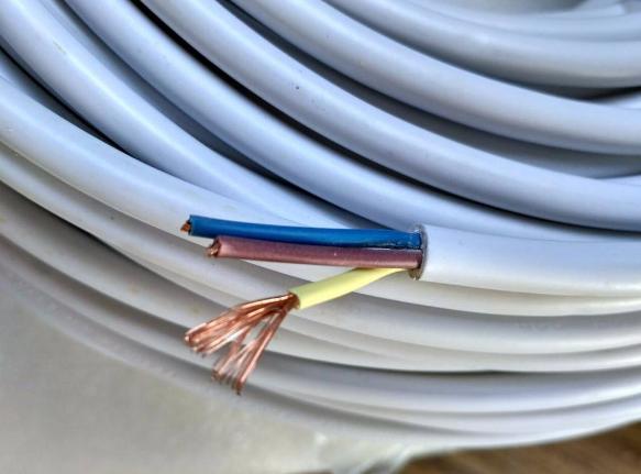 新房装修电线1.5和2.5够吗,新房电线用多芯的还是单芯的