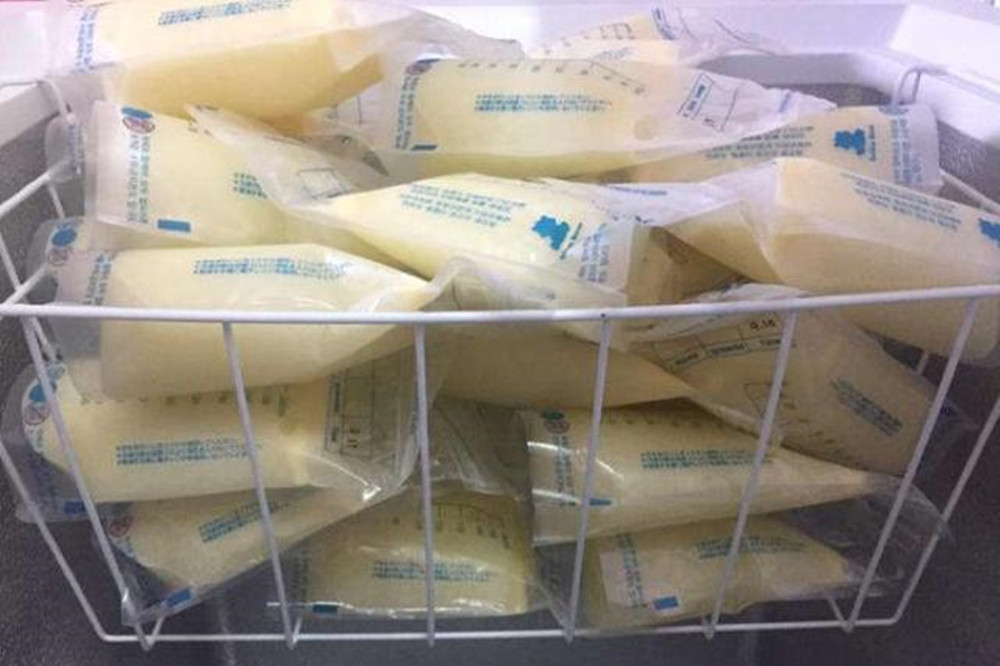 母乳太多了怎么办？“犒劳”丈夫合适吗？看看过来人的做法