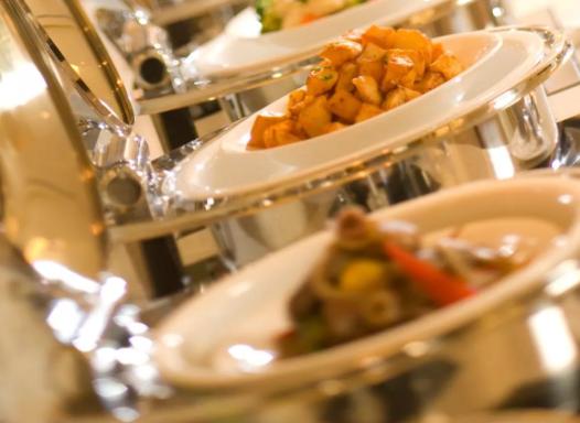 重庆人均100的酒店,重庆希尔顿一大一小自助